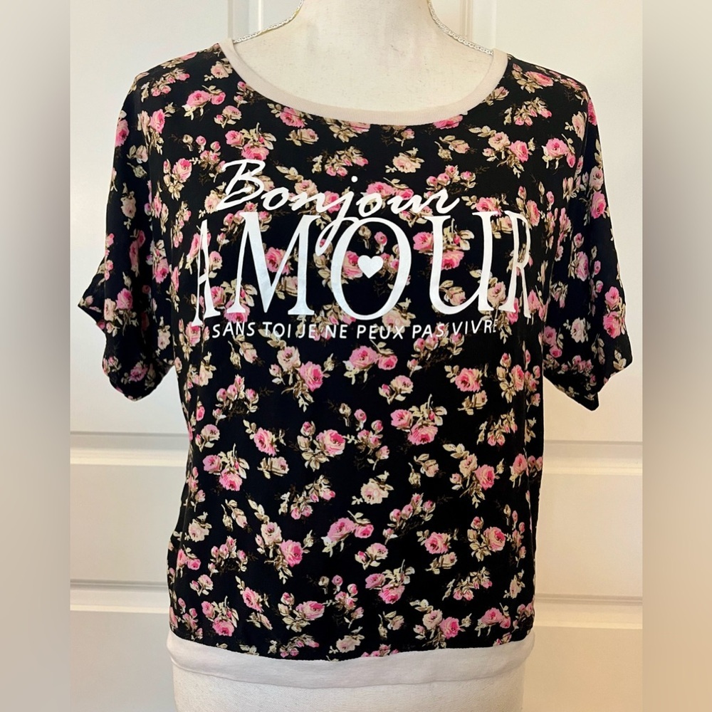 S/M Boxy Crop Top “BONJOUR AMOUR” Romantic French Black w/ Pink Roses F&F Euro